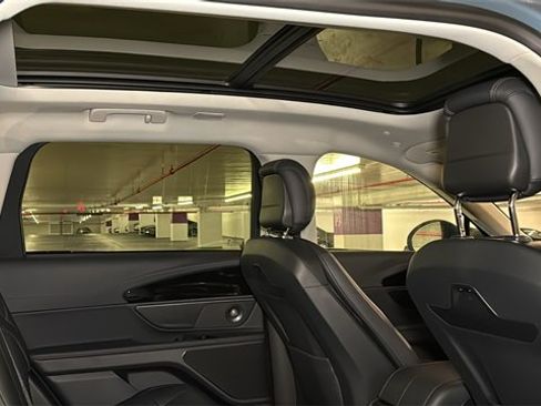 New 2026 Lincoln Nautilus Reserve image 4