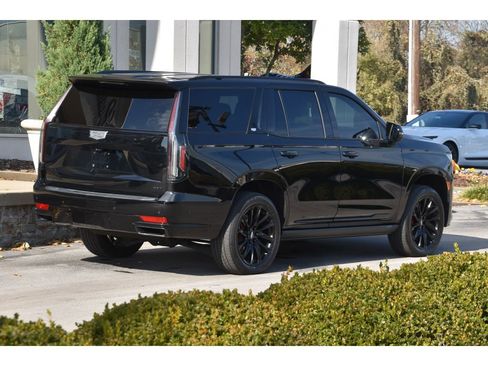 Used 2024 Cadillac Escalade Sport Platinum w/ LPO, ONYX Package image 4