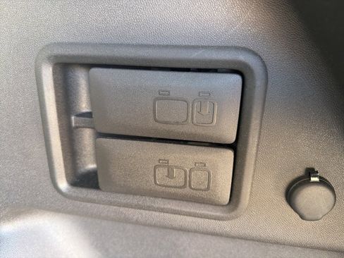 Used 2019 GMC Terrain Denali w/ Advanced Safety Package image 30