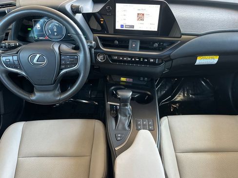 Used 2024 Lexus UX 250h F Sport image 16