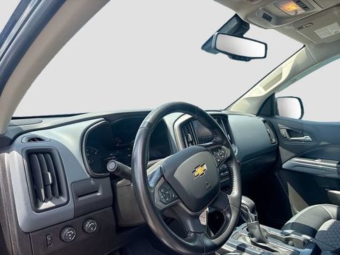 Used 2022 Chevrolet Colorado Z71 AWD/4WD image 10