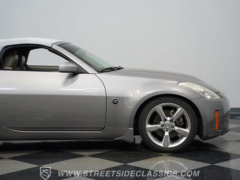 Used 2007 Nissan 350Z Touring RWD image 30