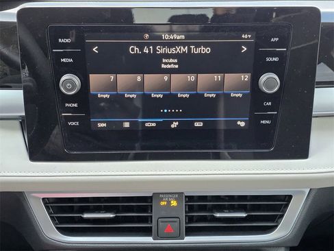 New 2026 Volkswagen Taos SE image 12