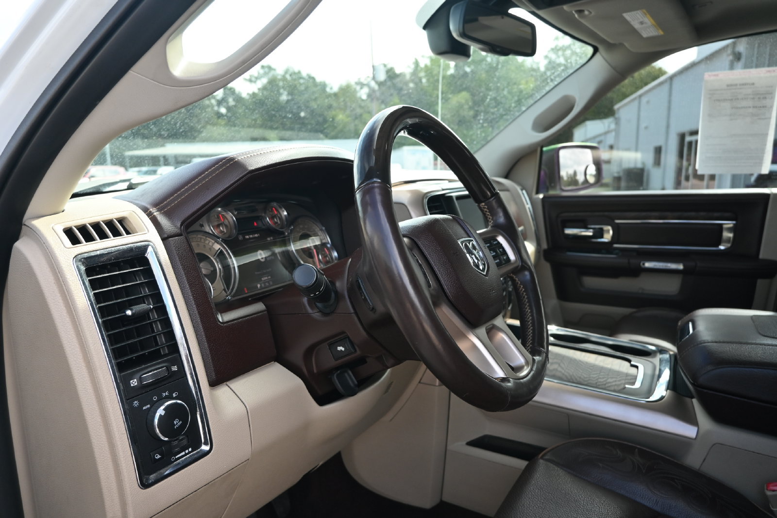 Used 2017 RAM 1500 Laramie Longhorn RWD image 13