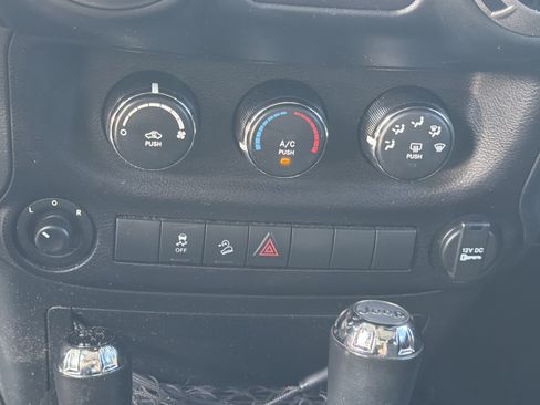Used 2016 Jeep Wrangler Unlimited Sport w/ Quick Order Package 24S AWD/4WD image 24