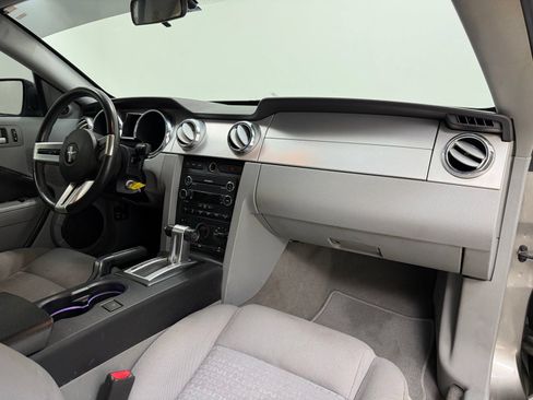 Used 2008 Ford Mustang Premium RWD image 18