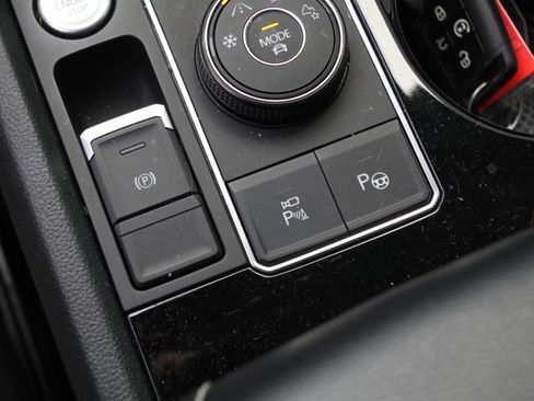 Used 2022 Volkswagen Atlas SEL Premium image 30