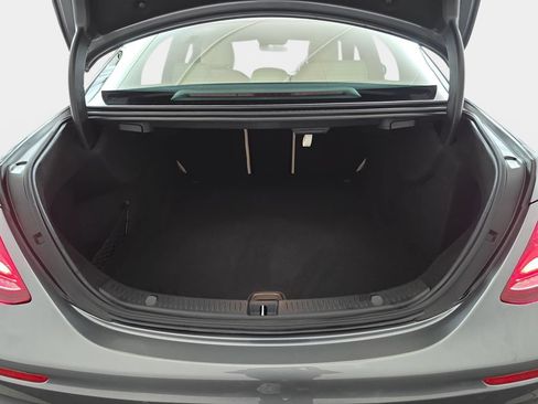 Used 2020 Mercedes-Benz E 350 4MATIC Sedan image 14
