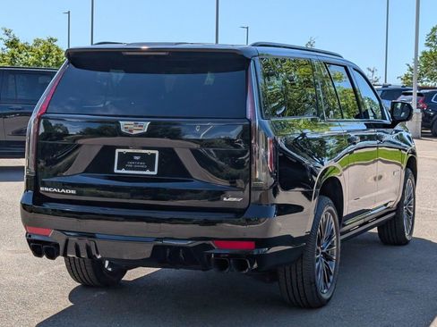 Certified 2023 Cadillac Escalade ESV V w/ LPO, Floor Liner Package AWD/4WD image 5