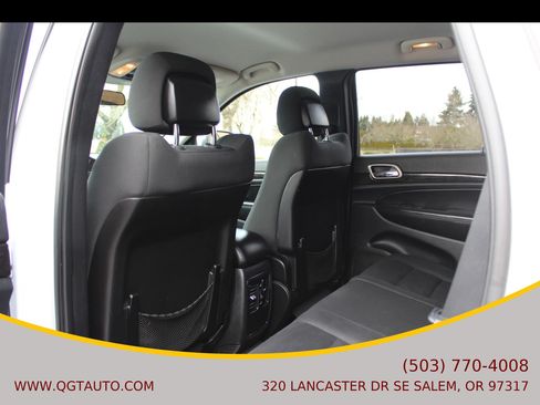 Used 2013 Jeep Grand Cherokee Laredo AWD/4WD image 13
