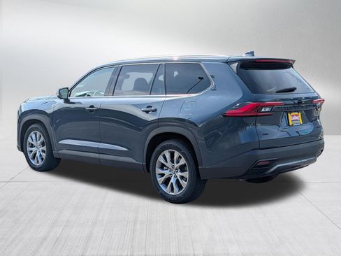 Used 2024 Toyota Grand Highlander AWD image 5