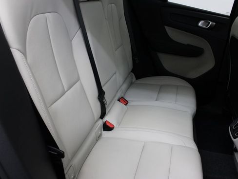 Used 2026 Volvo XC40 B5 Plus AWD/4WD image 22