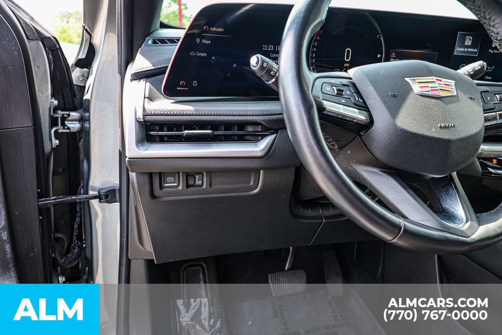 Used 2025 Cadillac XT4 Premium Luxury FWD image 26