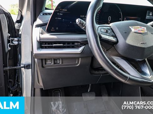 Used 2025 Cadillac XT4 Premium Luxury FWD image 26