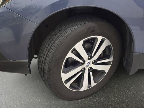 Used 2018 Subaru Outback 2.5i Limited AWD/4WD image 34
