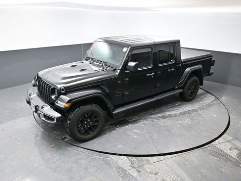 Used 2023 Jeep Gladiator Sport image 45