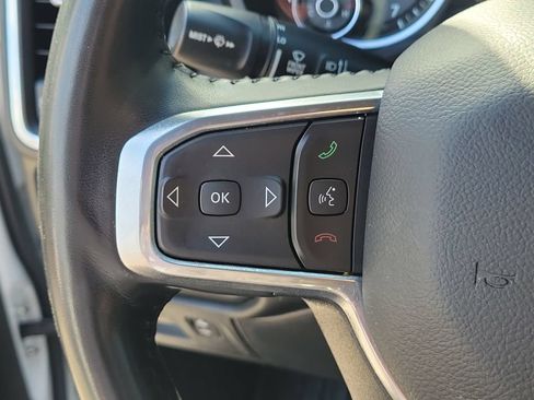 Used 2023 RAM 1500 Laramie AWD/4WD image 29