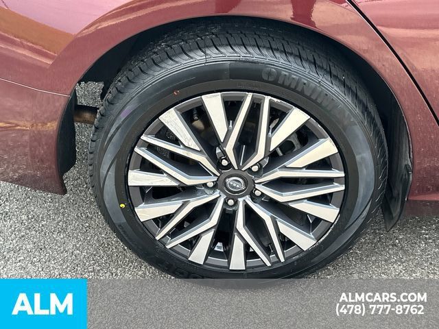 Used 2025 Nissan Altima 2.5 SV FWD image 20