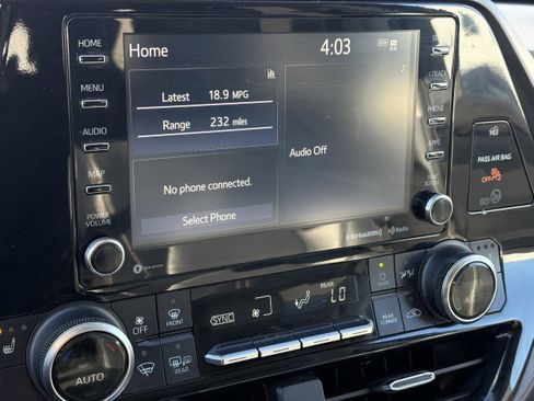 Used 2022 Toyota Highlander XLE image 24