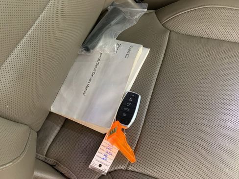 Used 2018 GMC Yukon SLT image 45