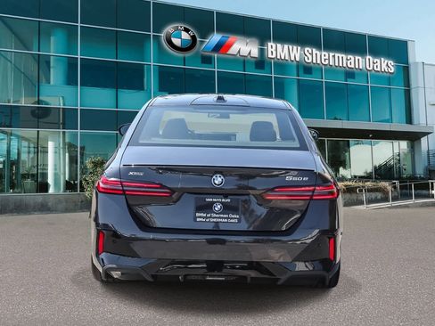 New 2026 BMW 550e xDrive AWD/4WD image 5