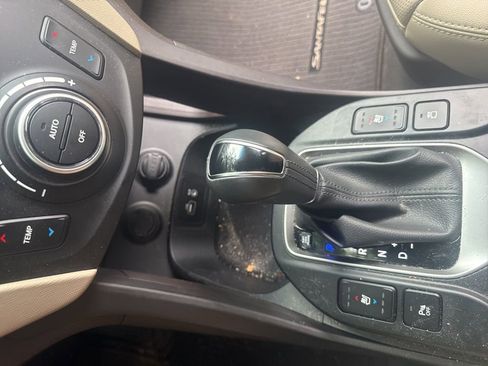 Used 2017 Hyundai Santa Fe Sport w/ 2.4L Tech Package 04 FWD image 9