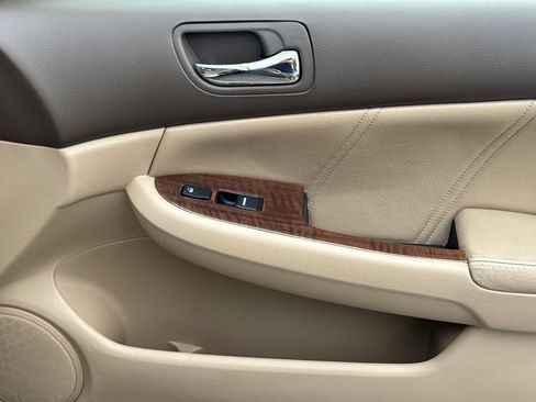 Used 2007 Honda Accord EX-L image 14