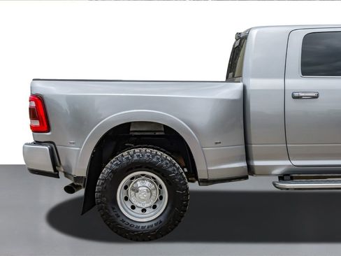 Used 2022 RAM 3500 Laramie AWD/4WD image 6