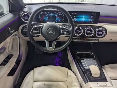 Used 2021 Mercedes-Benz A 220 image 7