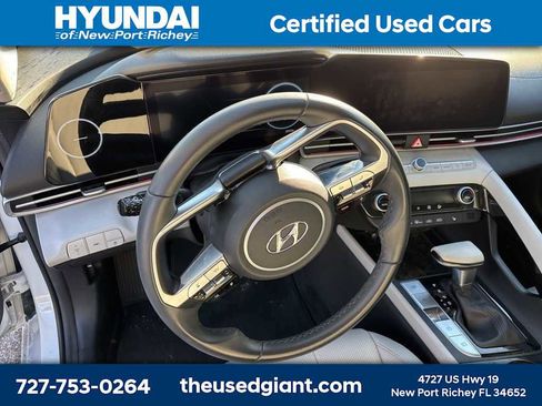 Certified 2022 Hyundai Elantra Limited image 12