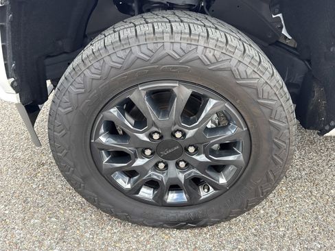 Used 2024 Toyota Tacoma SR image 10