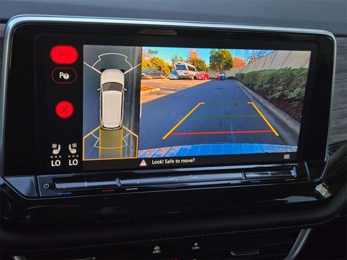 Used 2025 Volkswagen Atlas SEL Premium R-Line image 17