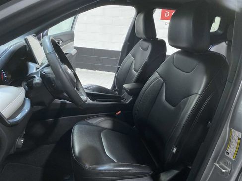 Used 2024 Jeep Compass Limited AWD/4WD image 11