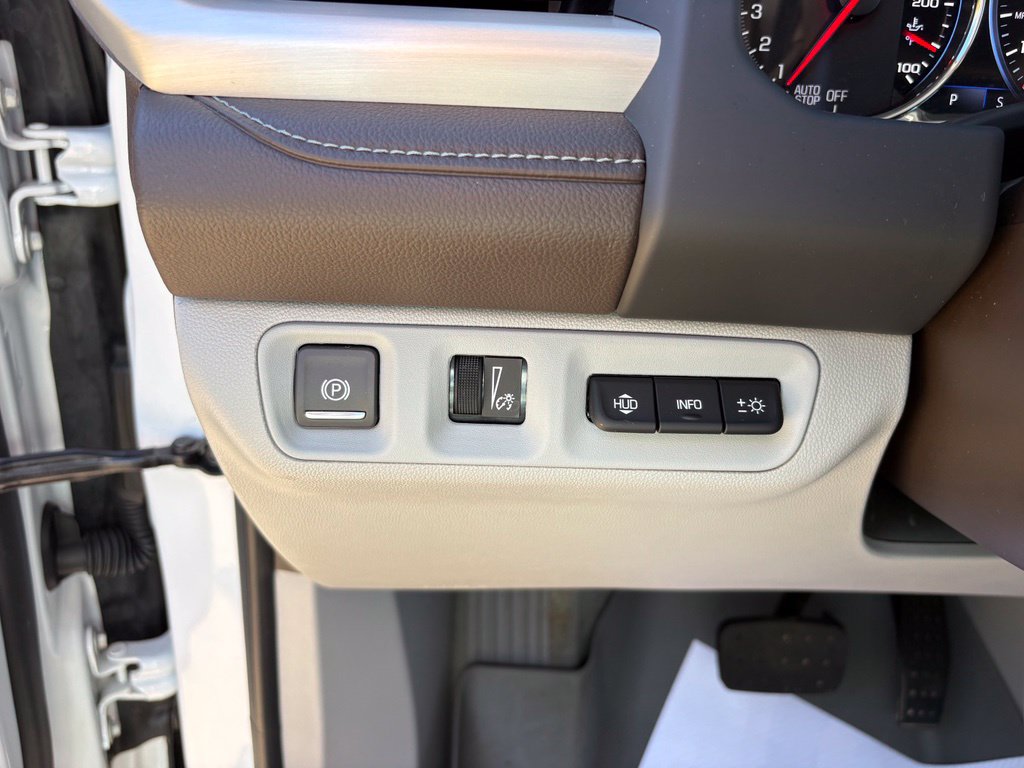 Used 2023 GMC Acadia SLT w/ Technology Package AWD/4WD image 19