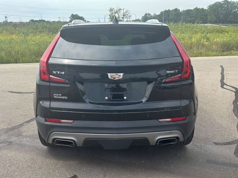 Used 2022 Cadillac XT4 Premium Luxury w/ Sun And Sound Package AWD/4WD image 4