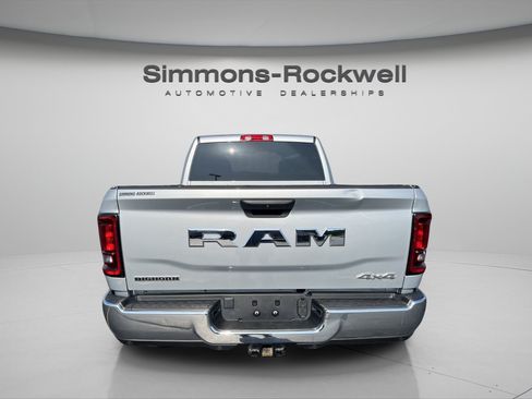 Used 2026 RAM 2500 Big Horn AWD/4WD image 4