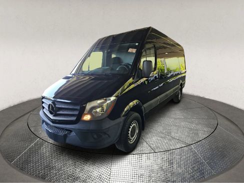Used 2017 Mercedes-Benz Sprinter 2500 image 3