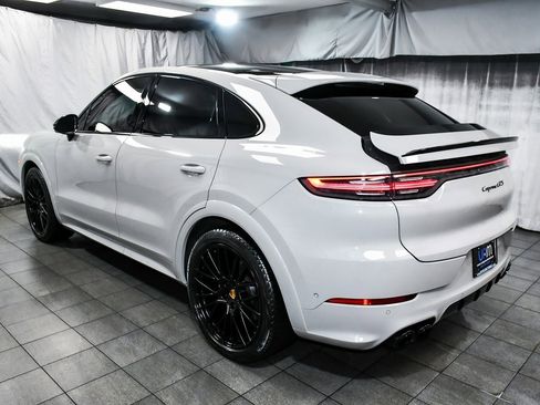 Used 2022 Porsche Cayenne GTS image 4