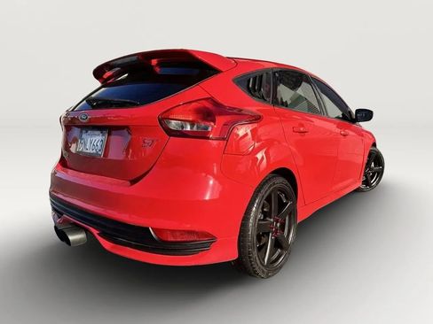 Used 2016 Ford Focus ST FWD image 8
