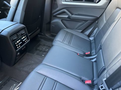 New 2026 Porsche Cayenne S image 14