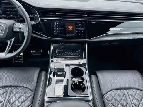Used 2024 Audi SQ8 Prestige w/ Prestige Package AWD/4WD image 20