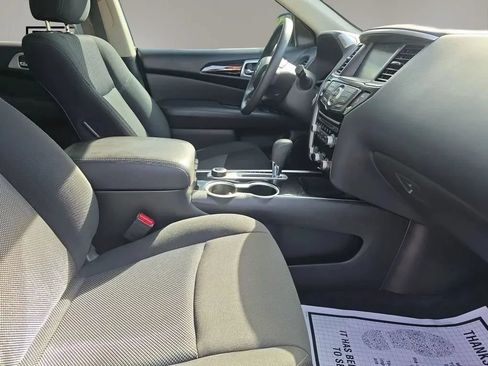 Used 2020 Nissan Pathfinder S AWD/4WD image 12