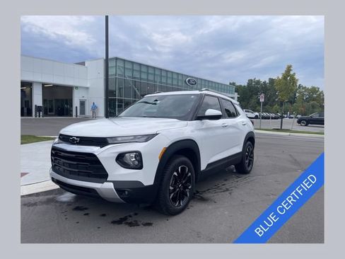 Used 2023 Chevrolet TrailBlazer LT w/ Convenience Package AWD/4WD image 1