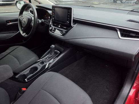 Used 2021 Toyota Corolla LE image 15