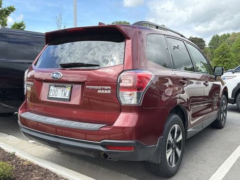 Used 2017 Subaru Forester 2.5i Premium w/ All-Weather Package image 4