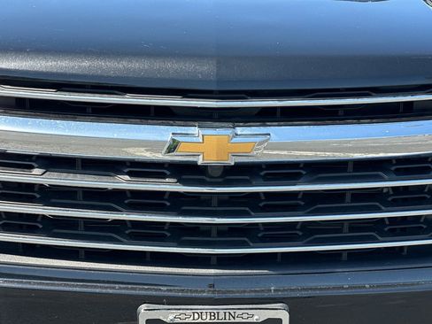 Used 2025 Chevrolet Traverse LT AWD/4WD image 45