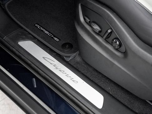 New 2026 Porsche Cayenne Coupe AWD/4WD image 10