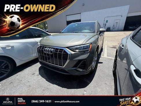 Used 2020 Audi Q3 2.0T Premium w/ Convenience Package AWD/4WD image 1