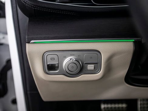 Used 2024 Mercedes-Benz GLS 580 GLS 580 image 36