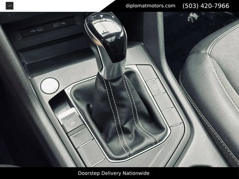 Used 2022 Volkswagen Taos SE w/ Panoramic Sunroof Package FWD image 38